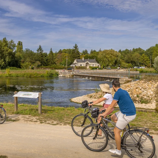 La vallée du Cher - Barrage à aiguilles et balade à vélo.
