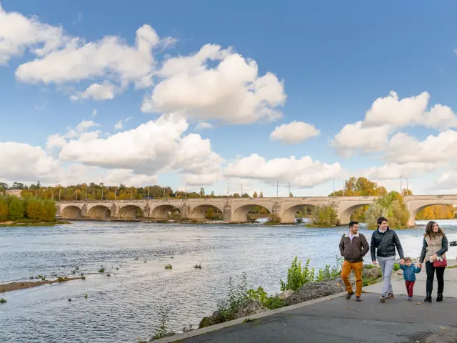 Bords De Loire Tours Credit Adt Touraine Jc Coutand 2030 2