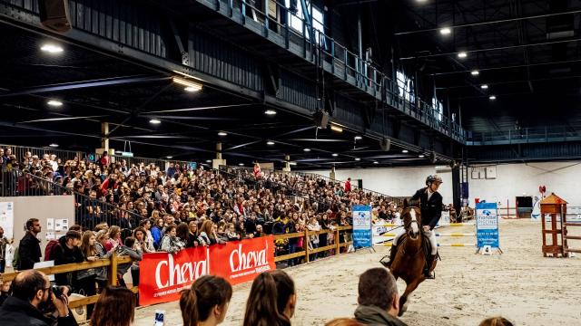 Epreuve De Saut D Obstacle Durant Le Salon Du Cheval Copyright Christophe Martin Destination Angers 4844