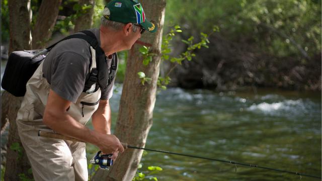 Pêcheur en rivière