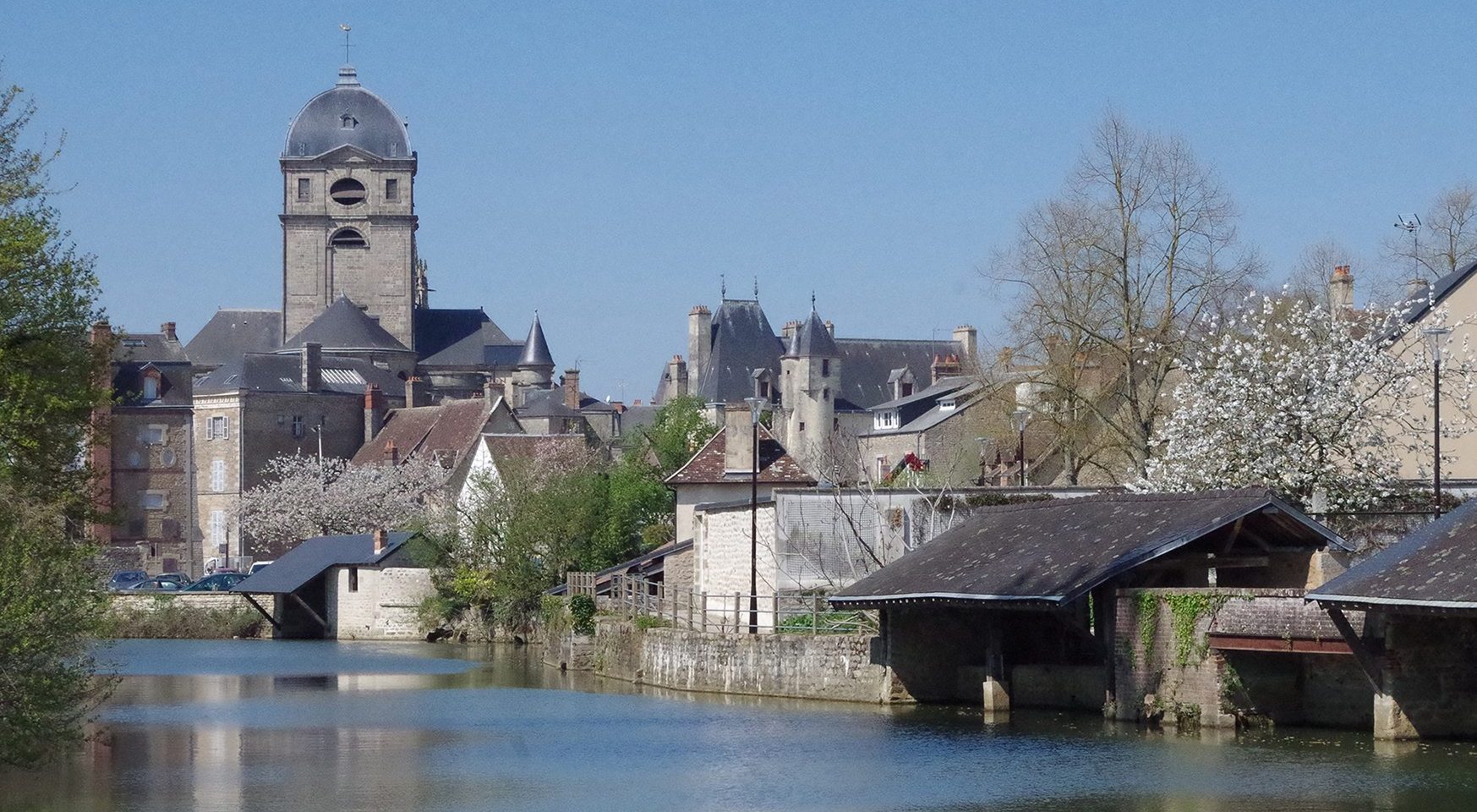 Vue sur Alençon et les bords de Sarthe