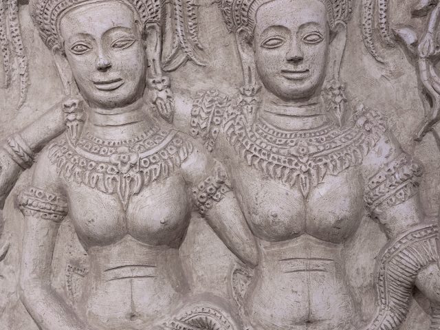 Sculpture femmes cambodgiennes