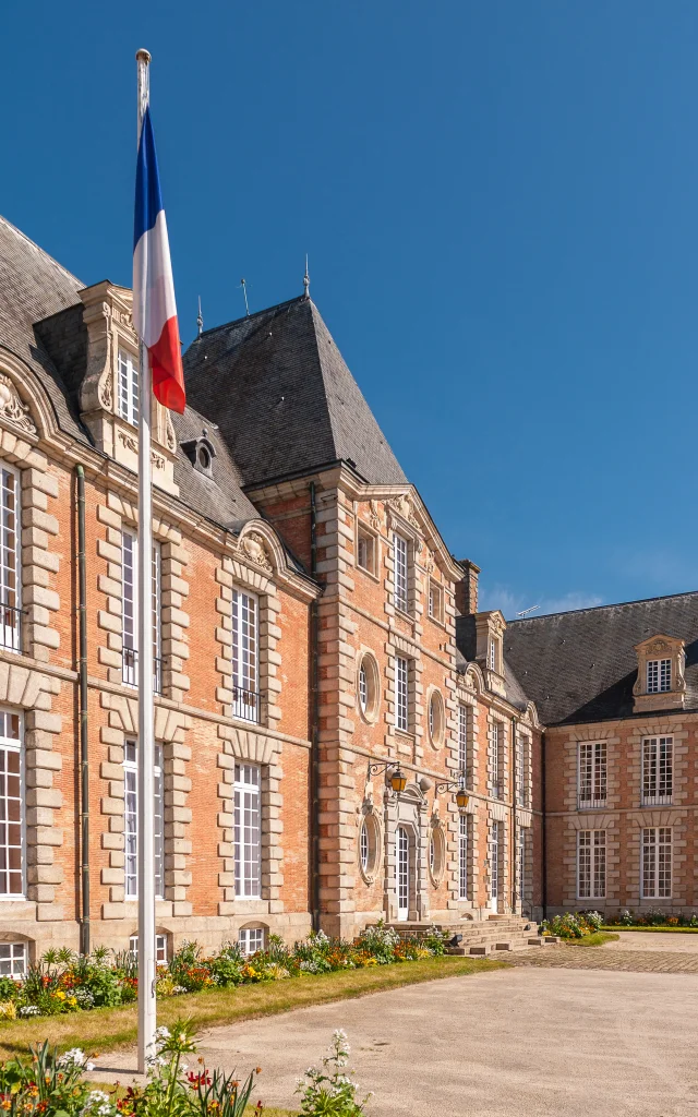 Façade de l'Hôtel de Guise, Préfecture de l'Orne