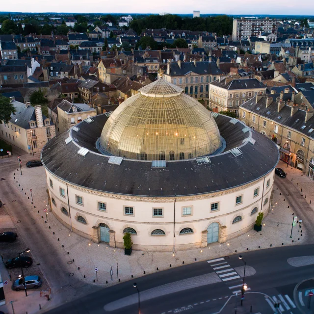 Vue aérienne de la Halle au blé à Alençon
