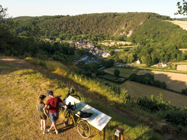 Vue sur les Alpes Mancelles de Saint-Léonard-des-Bois