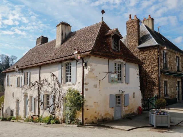 Vue extérieure de l'auberge des sœurs Moisy