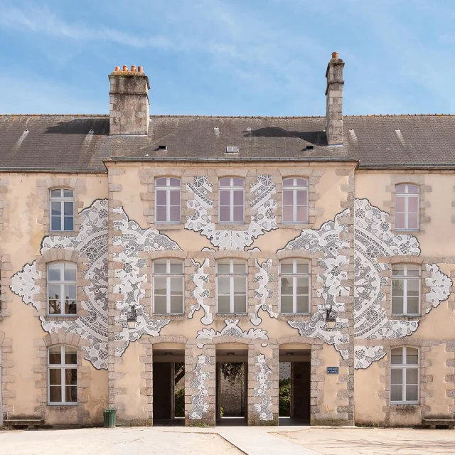 Façade du musée des beaux-arts et de la dentelle à Alençon