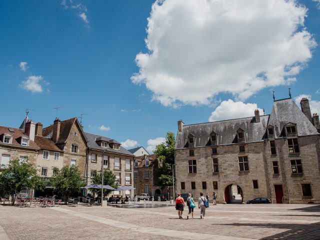 Vue sur la maison d'Ozé, Place de la Magdeleine