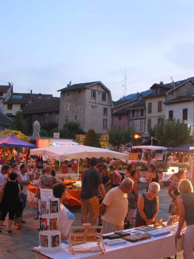 Marché Nocturne D'allevard Les Bains