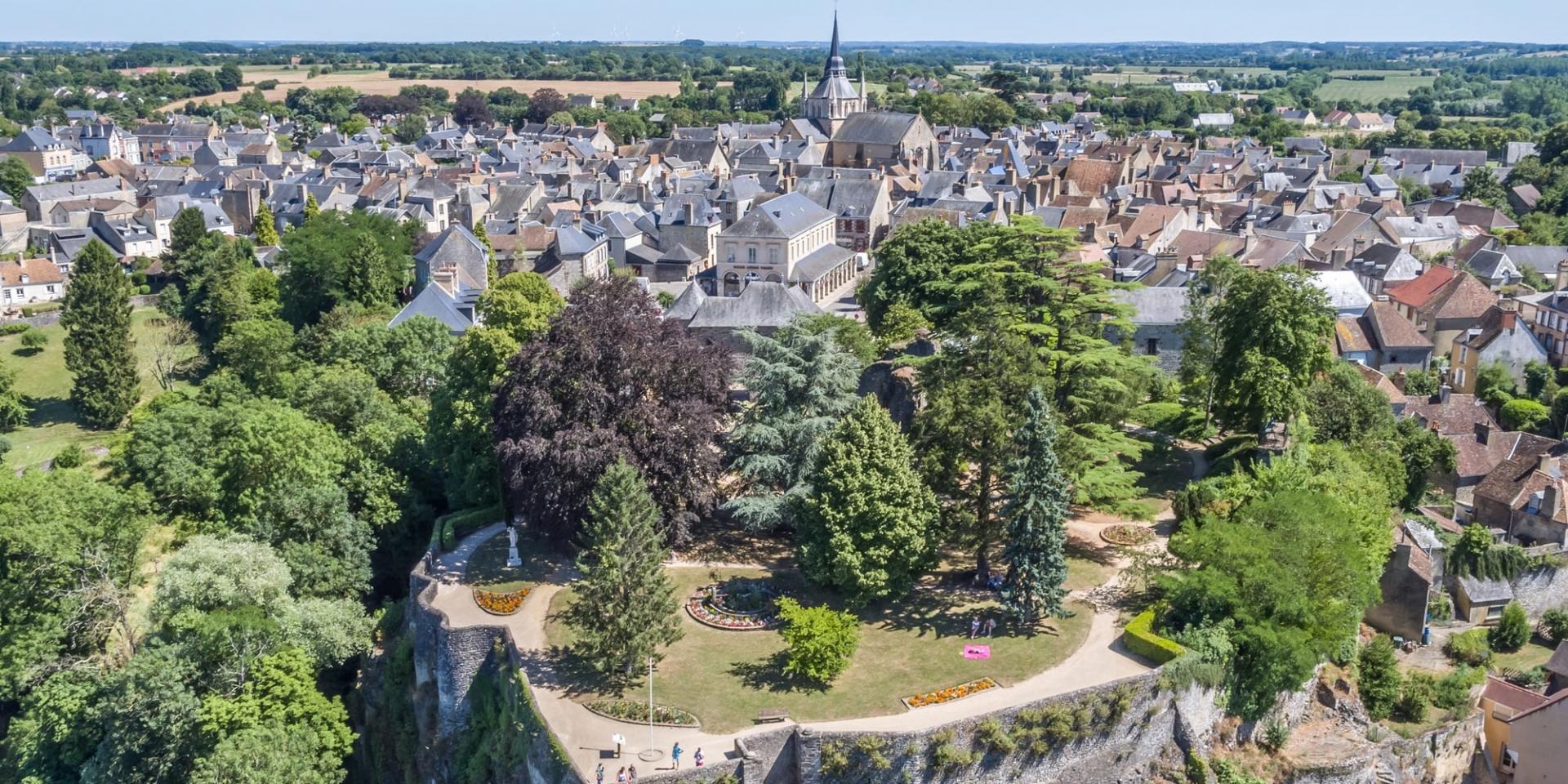 The château park at Fresnay-sur-Sarthe