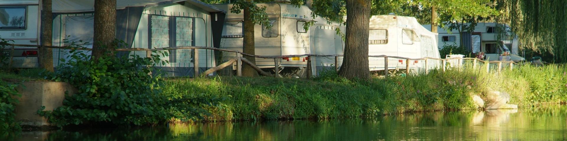 Camping au bord de la Sarthe à Beaumont-sur-Sarthe