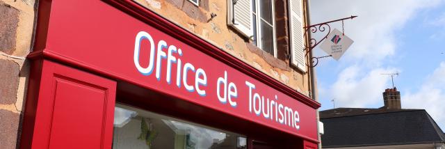 Facade de l'Office de Tourisme à Fresnay-sur-Sarthe