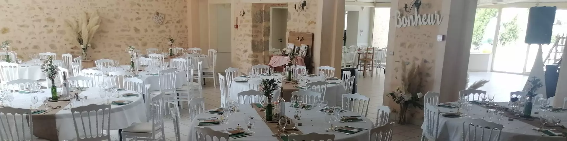 Group gîtes and reception halls