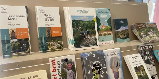 Brochures 2025 - Office de Tourisme des Alpes Mancelles