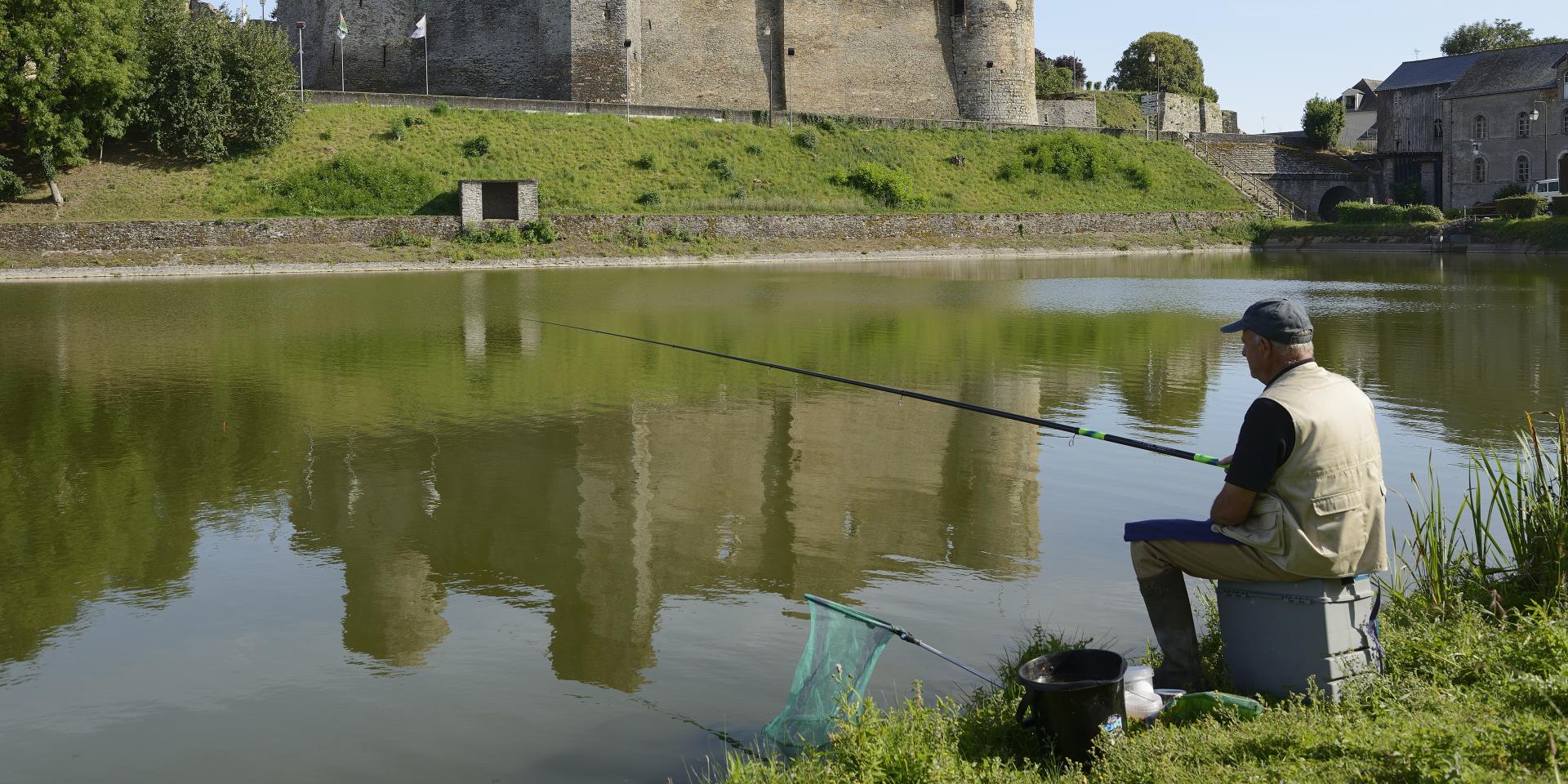 La pêche Office de Tourisme de l'Anjou Bleu