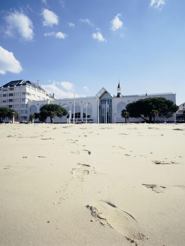 faade-palais-arcachon-1.jpg