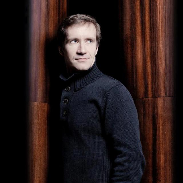 23_04-Nikolai╠e-Lugansky-┬®Marco_borggreve.jpg