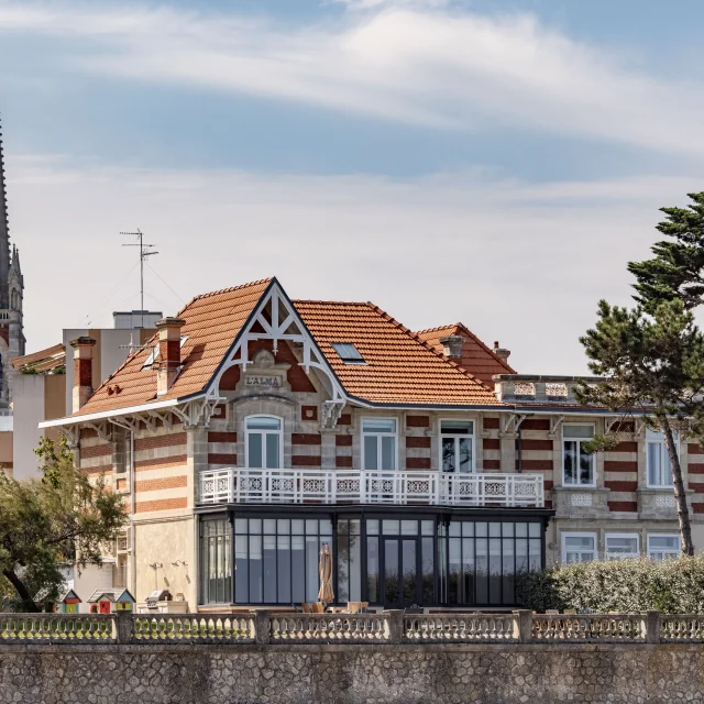 Villa L'Alma et Basilique Notre Dame