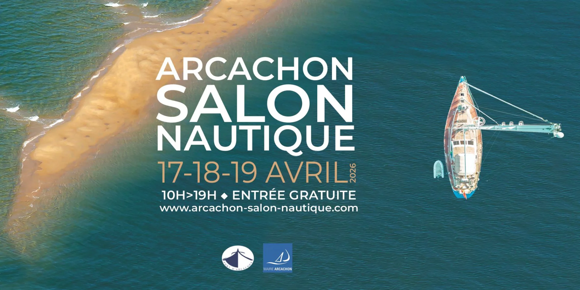 France, Gironde (33), Bassin d'Arcachon à marée basse vu du ciel, bateau de plaisance sur un banc de sable (vue aérienne)//France, Gironde, Bassin d'Arcachon at low tide seen from the sky, pleasure boat on a sandbar (aerial view)
