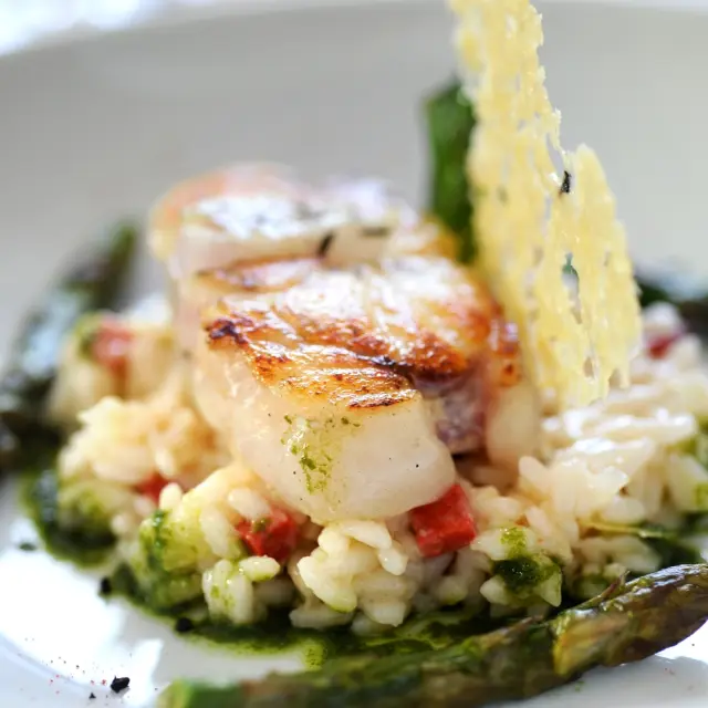 Poison Restaurant Poisson Rouge