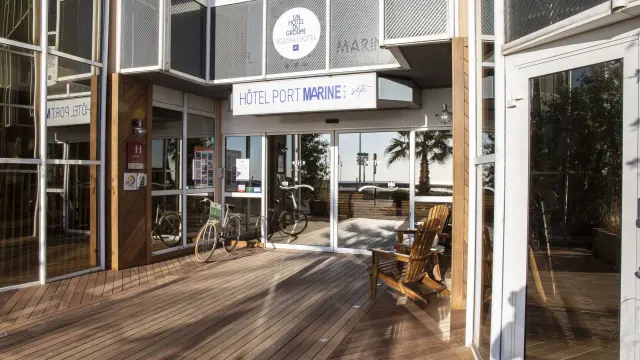 Hotel Port Marine