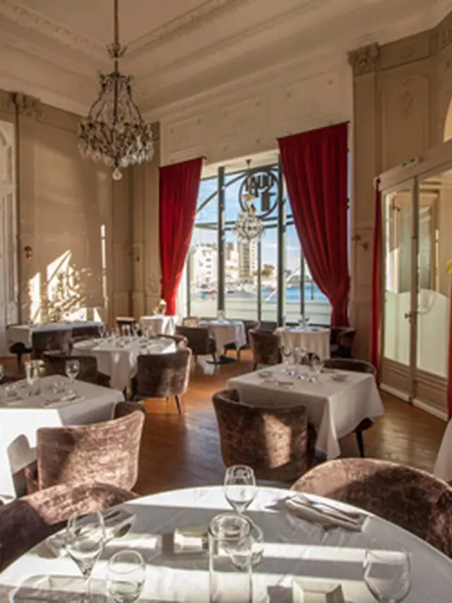 Quai 17 Sete Salle