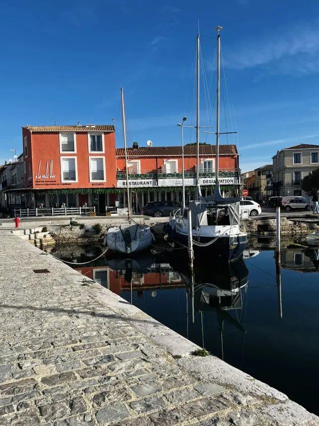 Hotel Restaurant A La Voile Blanche Bouzigues 3 2