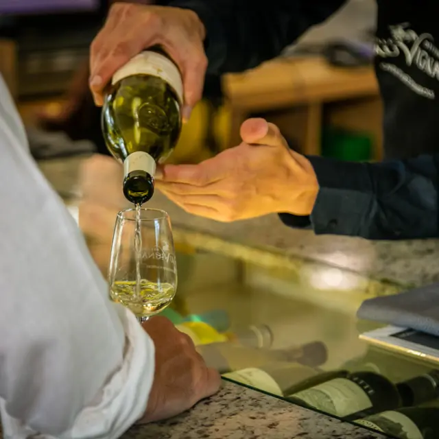 caveau de dégustation et vente de vin à Mèze
