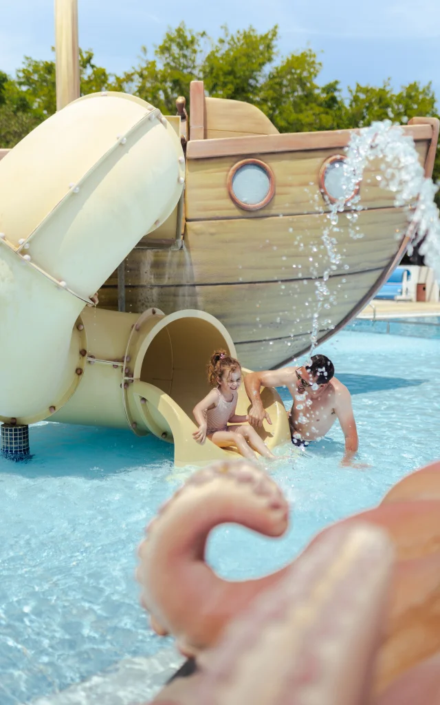 Piscine Argelestourisme Hugo Martin 98792
