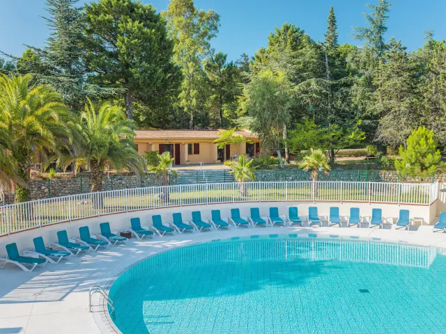 Argeles Piscine 3 Y. Chevojon Cession 2032 Hd