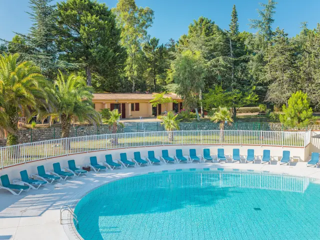 Argeles Piscine 3 Y. Chevojon Cession 2032 Hd 1