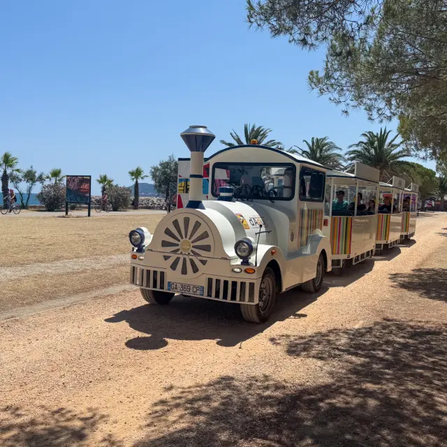Petit Train Touristique Argelestourisme Juliette Laurent 12033