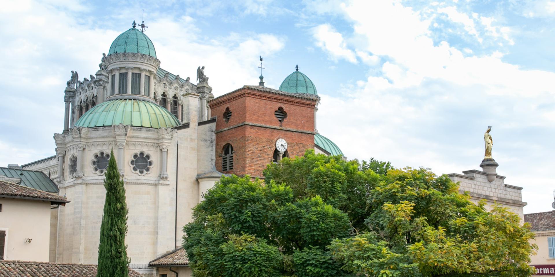 Basilica of Saint-Sixte in Ars-sur-Formans