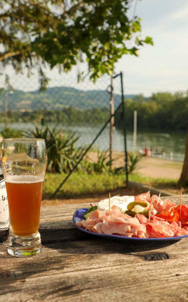 Break at the Parcieux Lock House