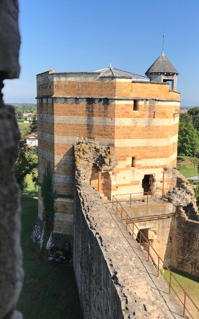 View of the keep of the Château-fort de Trévoux