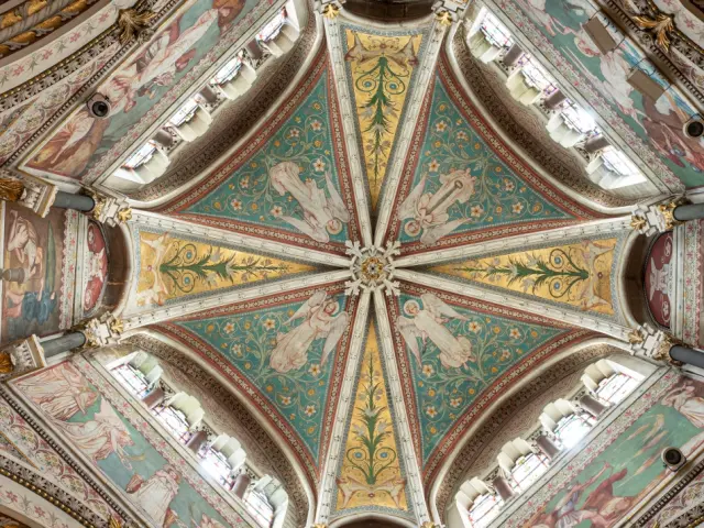 Coupoule de la Basilique à Ars