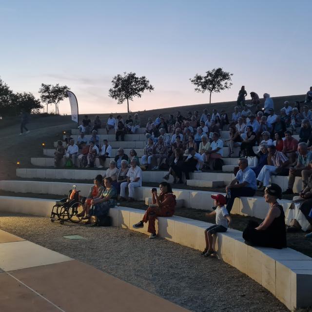 Théâtre De Nuit