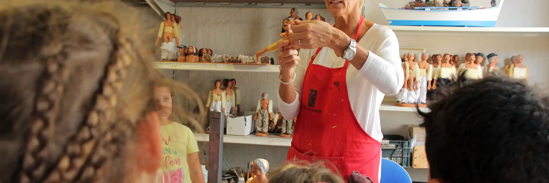 Scolaires Enfants Visite Explications Santons Di Landro Argile Oti Aubagne