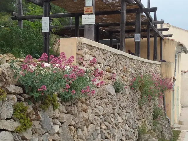 Chemin buvette Font de Mai OTI_Aubagne