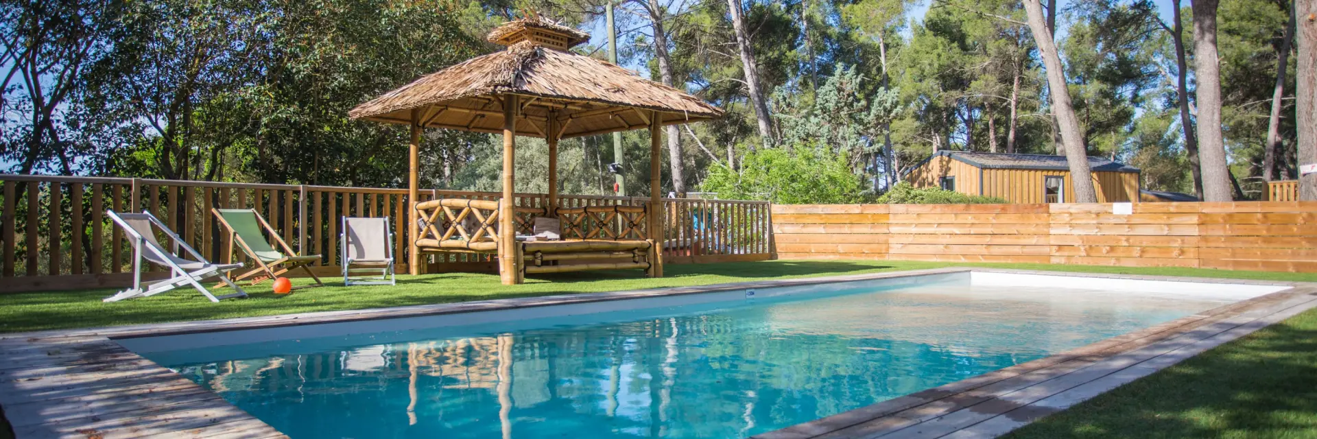 Piscine du Camping du Garlaban à Aubagne