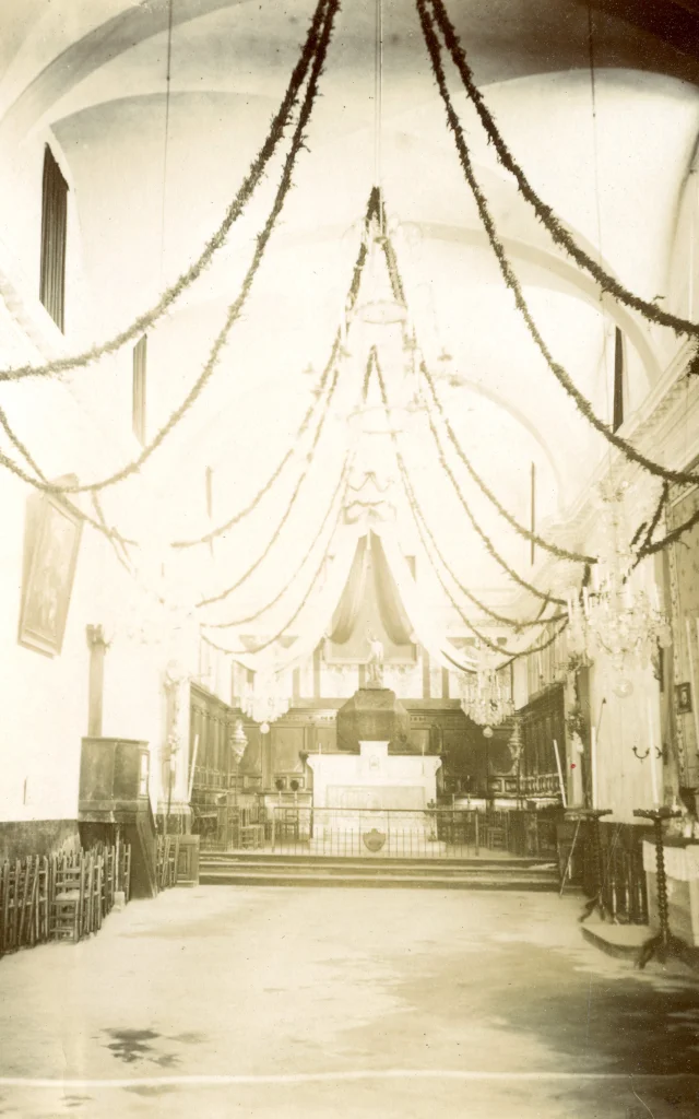 Intérieur Pénitents Noirs025 Es