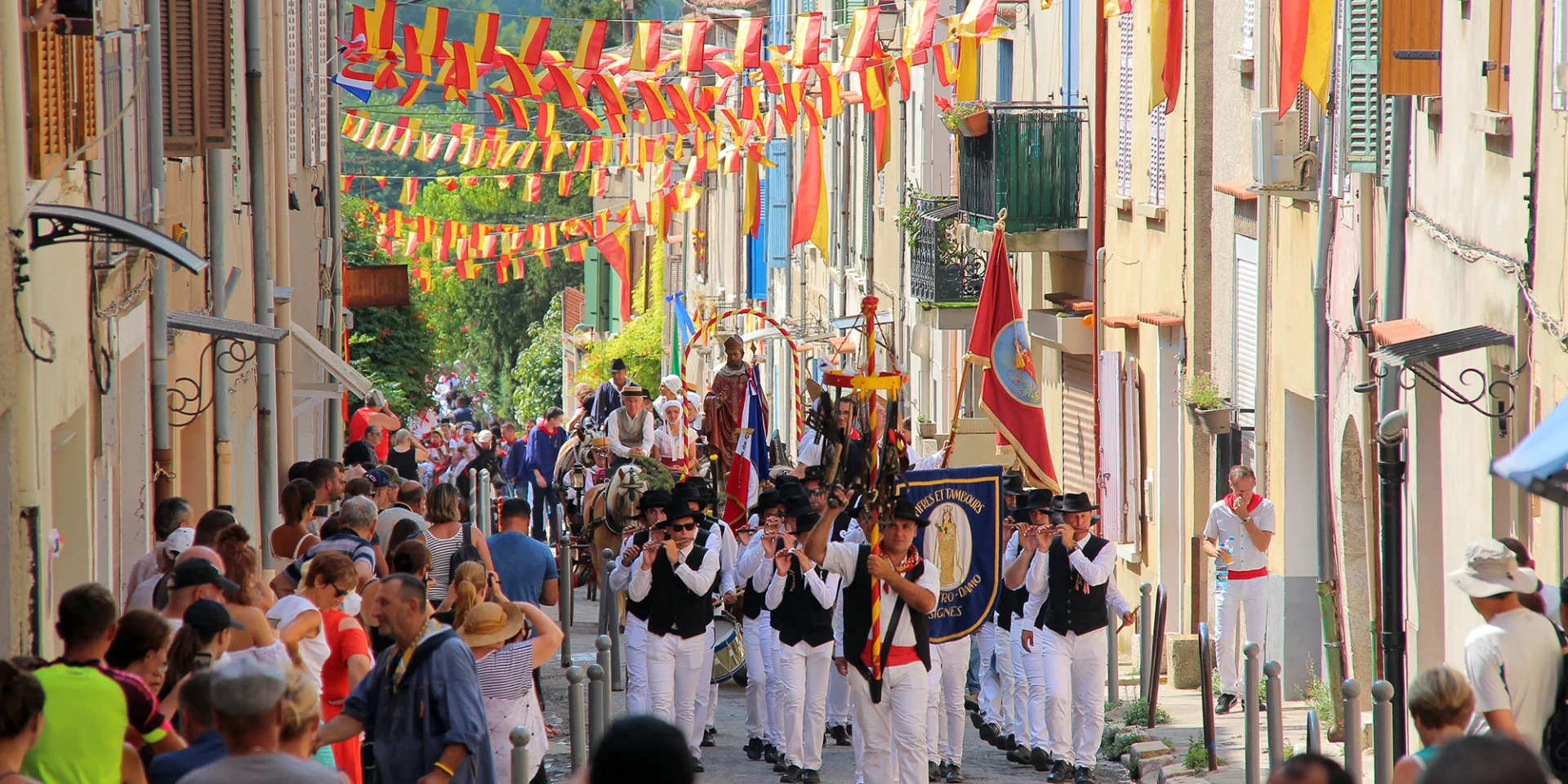 Cavalcade à Cuges Les Pins