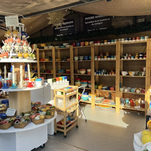 stand massucco au marché aux santons et à la céramique