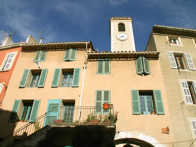 Cuges Les Pins Ruelle Jpvallorani 17