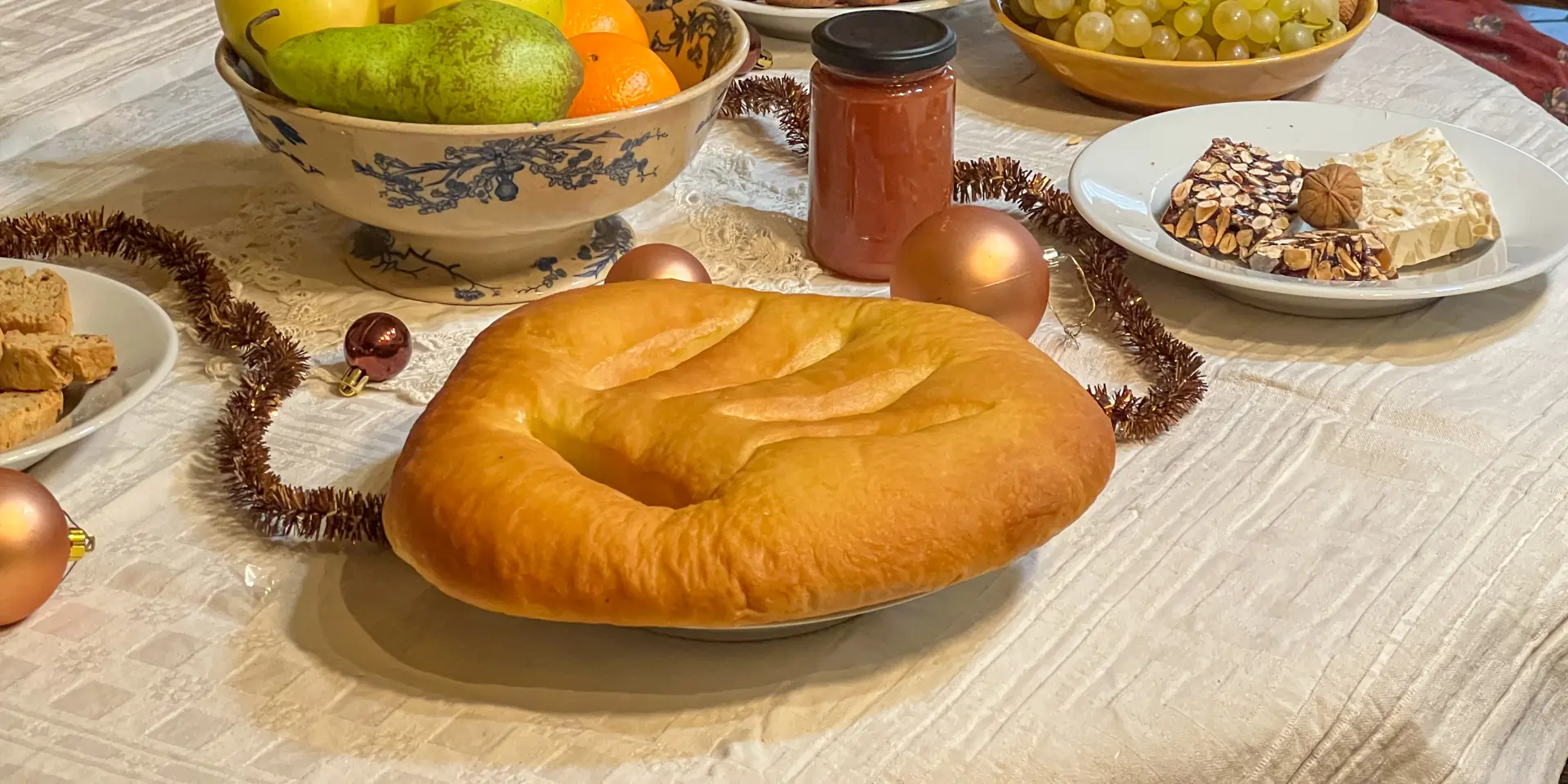 Pompe à l'huile sur la table des 13 Desserts