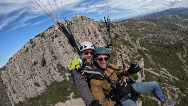 Vol en parapente au dessus de garlaban