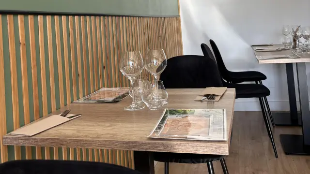 Restaurant Les Deux Minots A Belcodene@anaislevillain 1