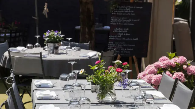 Terrasse Exterieure Restaurant La Feniere Restaurant La Feniere