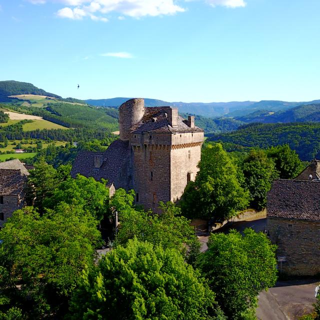 Chäteau de Montjézieu dans La Vallée du Lot