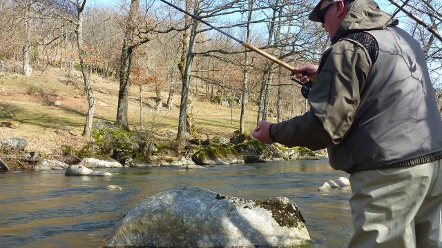 River fishing - the Lot - Gorges du Tarn.